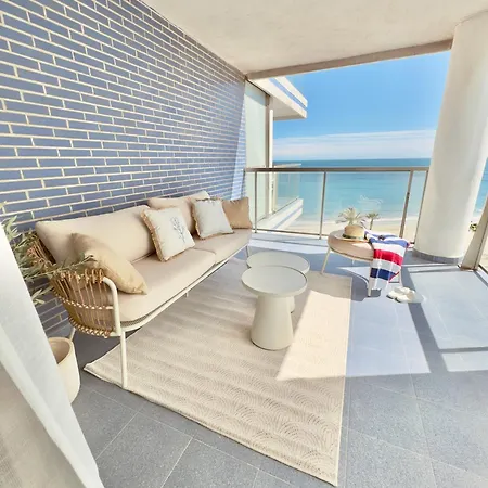 Casa Levante - Modern Beachfront With Sea View Apartment *
